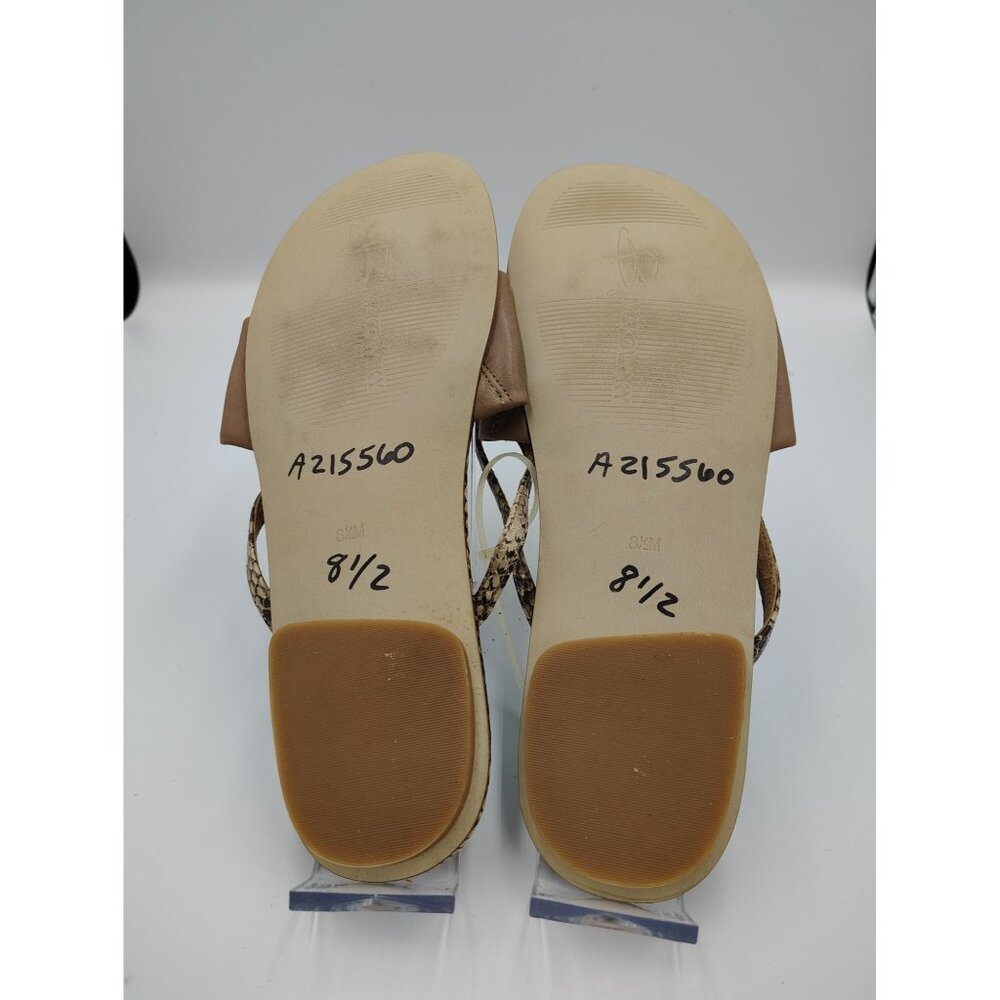 B. Makowsky Women's Snake Print Thong Sandals Size 8.5 Beige & Brown Strappy Des - Picture 4 of 4